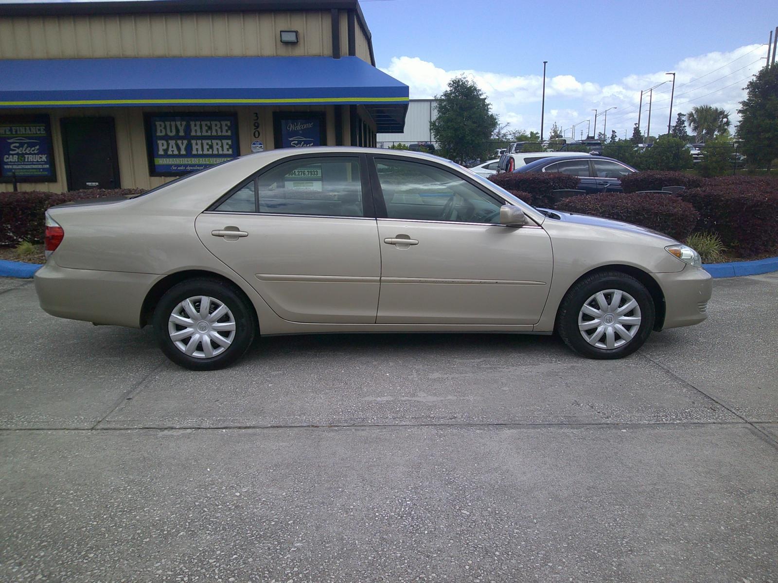 2005 SILVER TOYOTA CAMRY SE; LE; XLE (4T1BE32KX5U) , located at 390 Hansen Avenue, Orange Park, FL, 32065, (904) 276-7933, 30.130497, -81.787529 - Photo #2